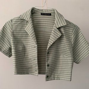 BRANDY MELVILLE CROPPED PLAID SHIRT